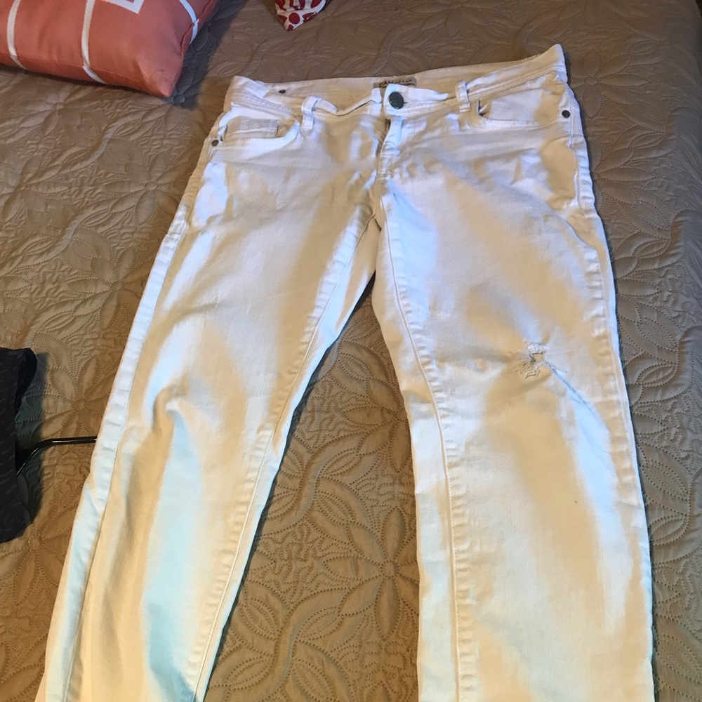White Tall Cabi distressed jeans . Like new